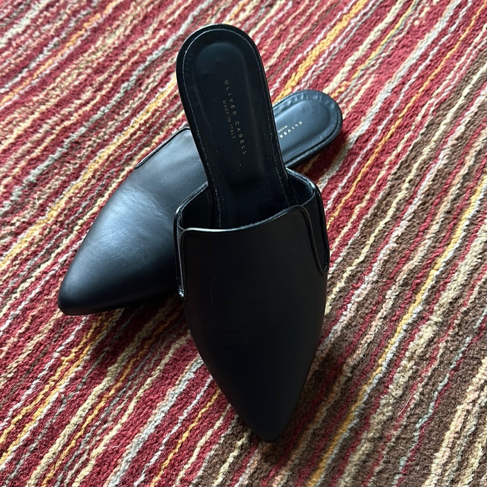 Oliver Cabell Black Leather Pointed Mules Size 33 (7-7.5 US) NWOT